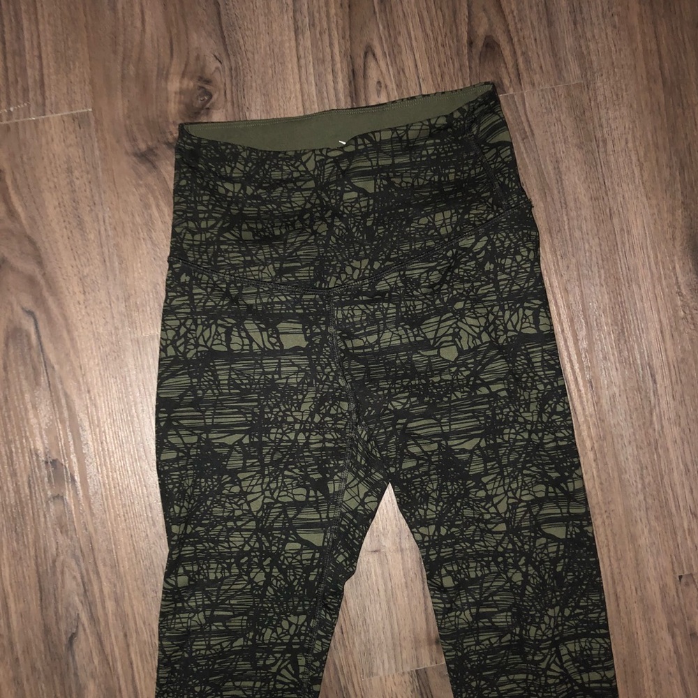 Old Navy Active Wear Green Patterned Leggings
